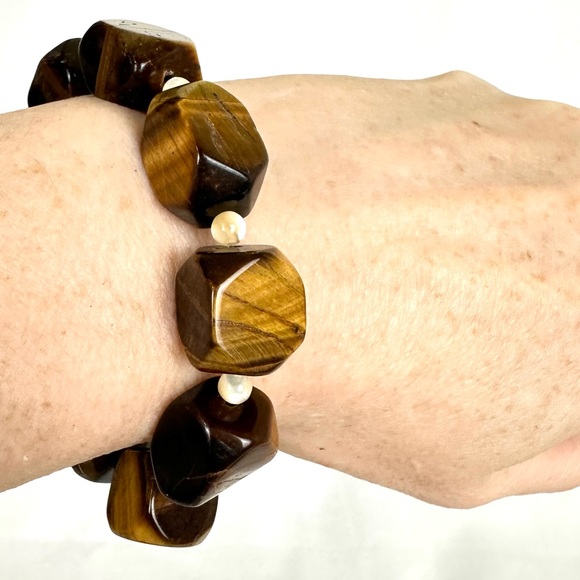 Natural TIGER EYE Stretch Bracelet & Earrings Set Mother of Pearl Shell Accents - Picture 4 of 5